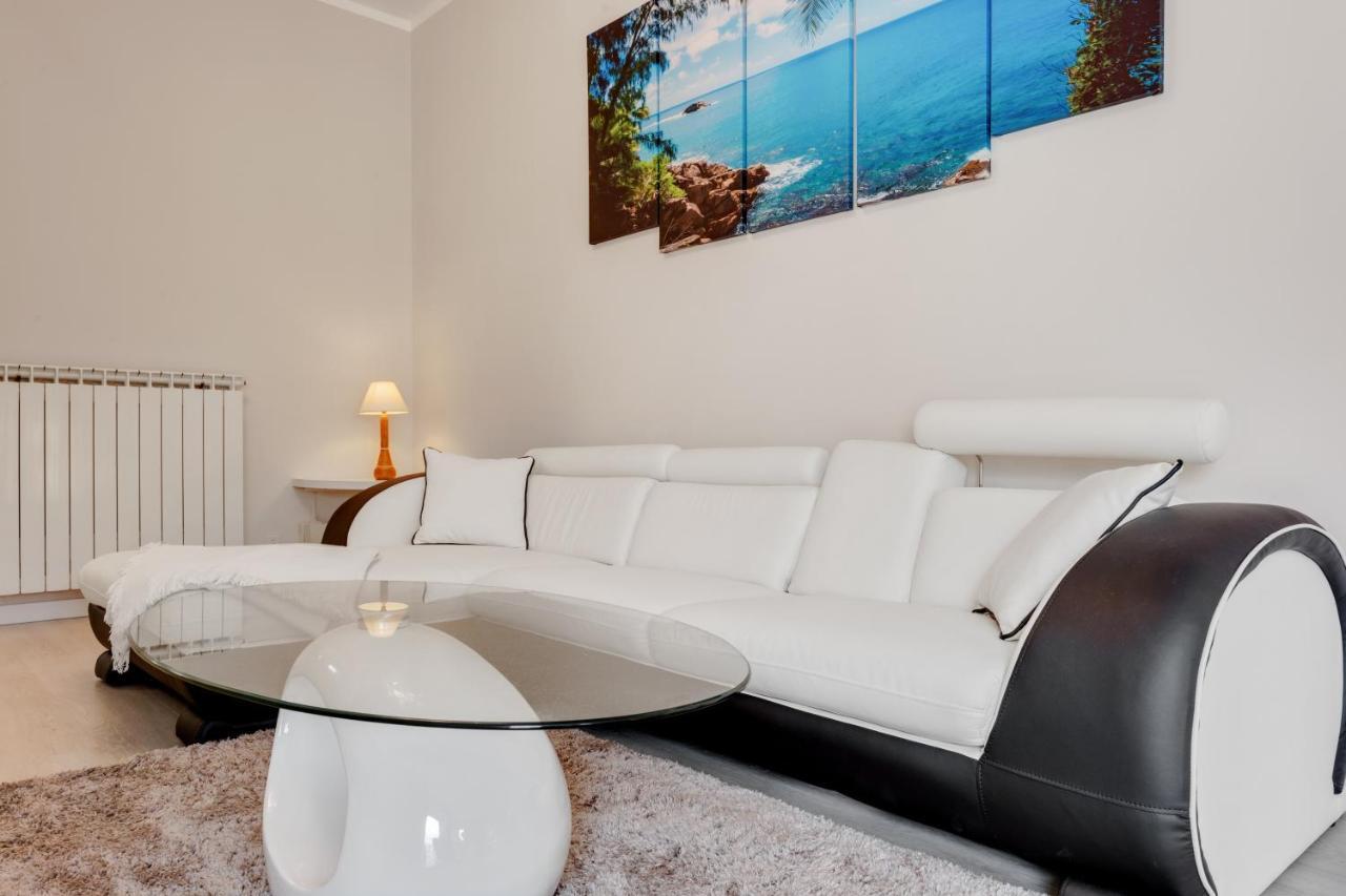 Luni Mare Bright Terrace Flat With Parking Apartment มาริเนลลา ดิ ซาร์ซานา ภายนอก รูปภาพ