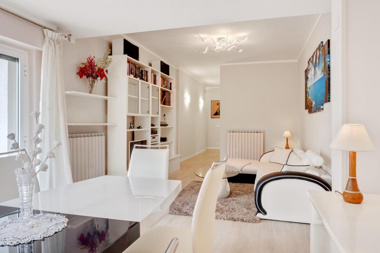 Luni Mare Bright Terrace Flat With Parking Apartment มาริเนลลา ดิ ซาร์ซานา ภายนอก รูปภาพ