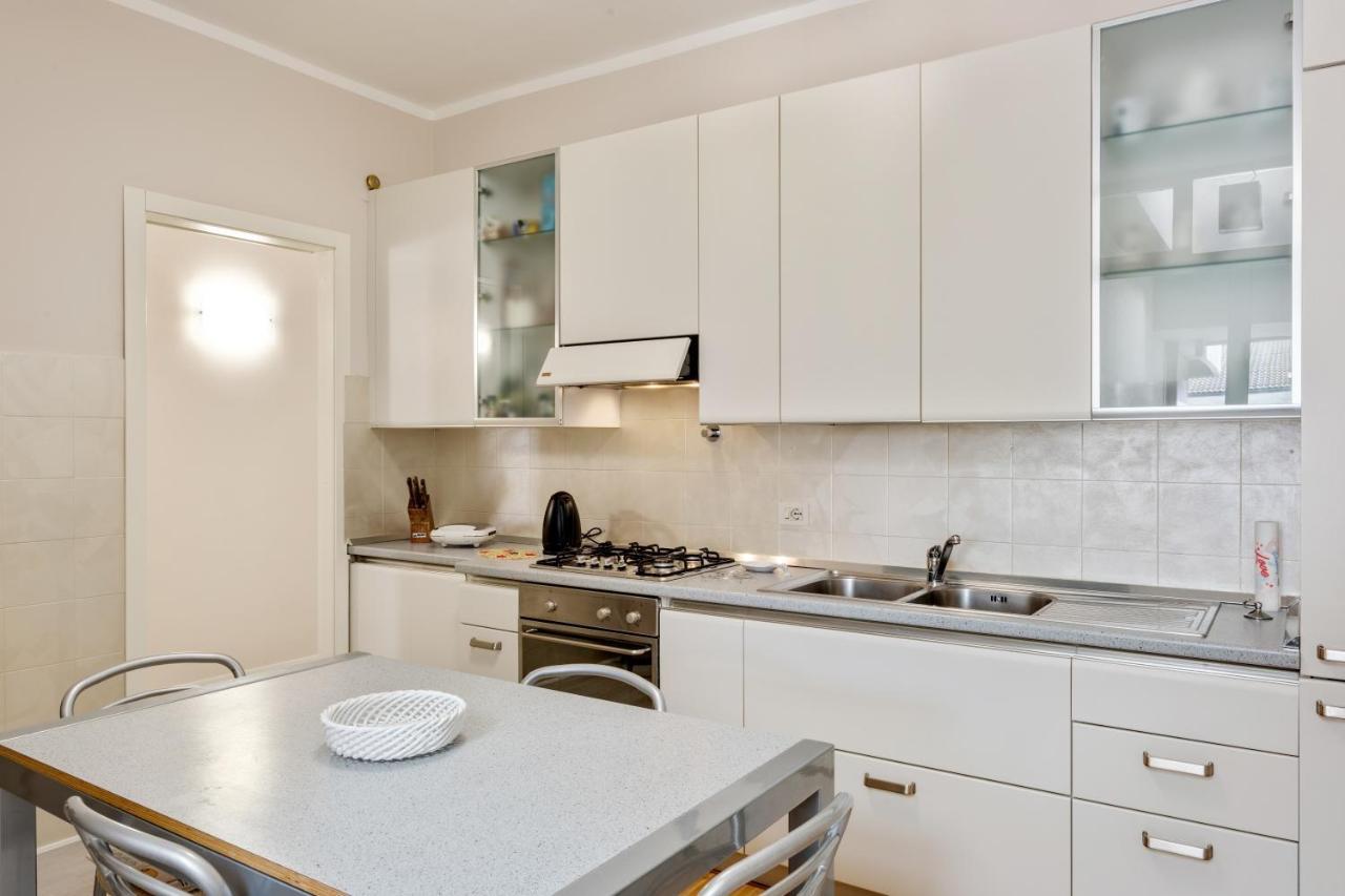 Luni Mare Bright Terrace Flat With Parking Apartment มาริเนลลา ดิ ซาร์ซานา ภายนอก รูปภาพ