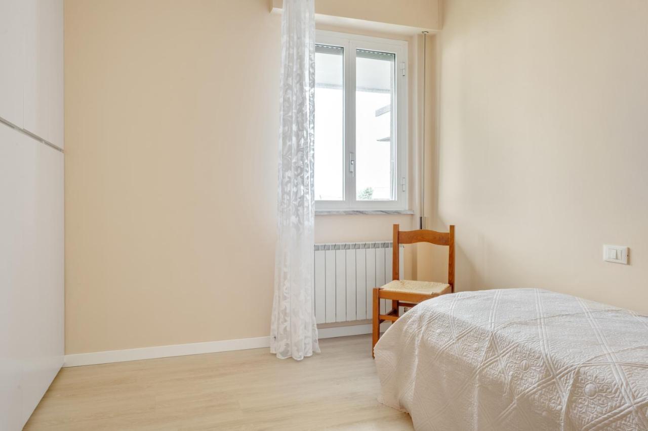Luni Mare Bright Terrace Flat With Parking Apartment มาริเนลลา ดิ ซาร์ซานา ภายนอก รูปภาพ