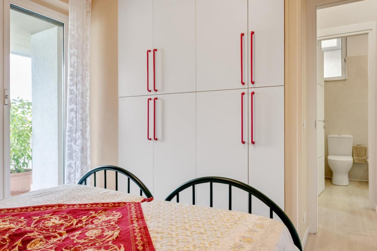 Luni Mare Bright Terrace Flat With Parking Apartment มาริเนลลา ดิ ซาร์ซานา ภายนอก รูปภาพ