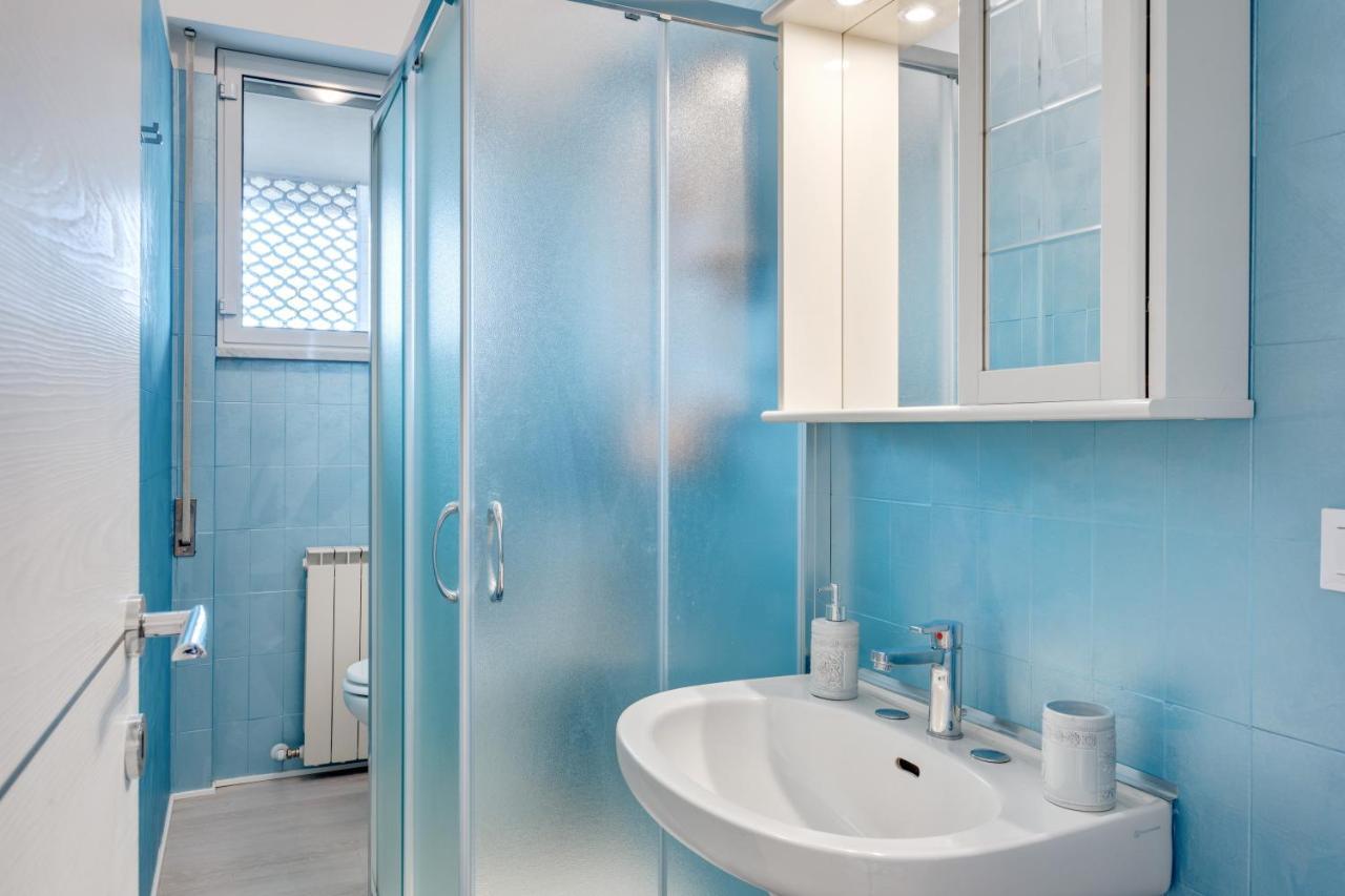 Luni Mare Bright Terrace Flat With Parking Apartment มาริเนลลา ดิ ซาร์ซานา ภายนอก รูปภาพ